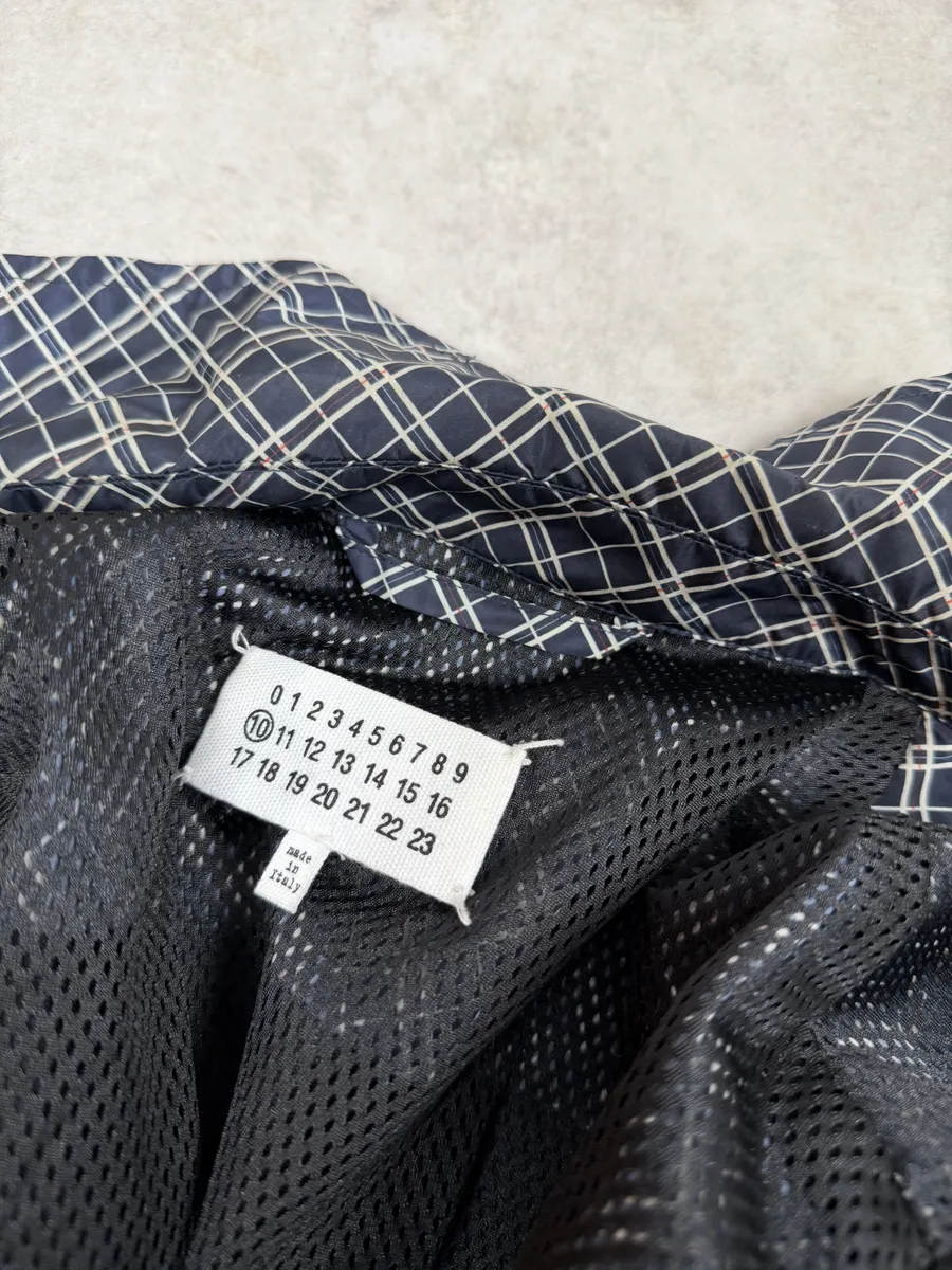 SS2019 Maison Margiela White & Blue Light Zip-up Jacket - Image 12