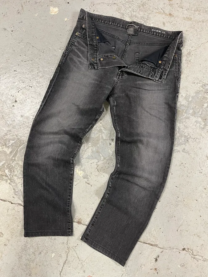 SS2020 Yves Saint Laurent Dark Grey Denim Slim Jeans - Image 6