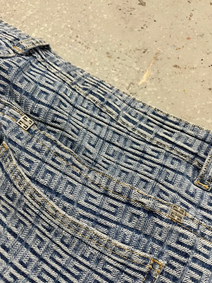 SS2023 Givenchy Blue Logo Denim Jeans - Image 11