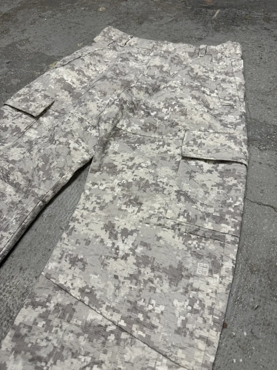 SS2023 Givenchy Camo White Distressed Cargo Pants - Image 4