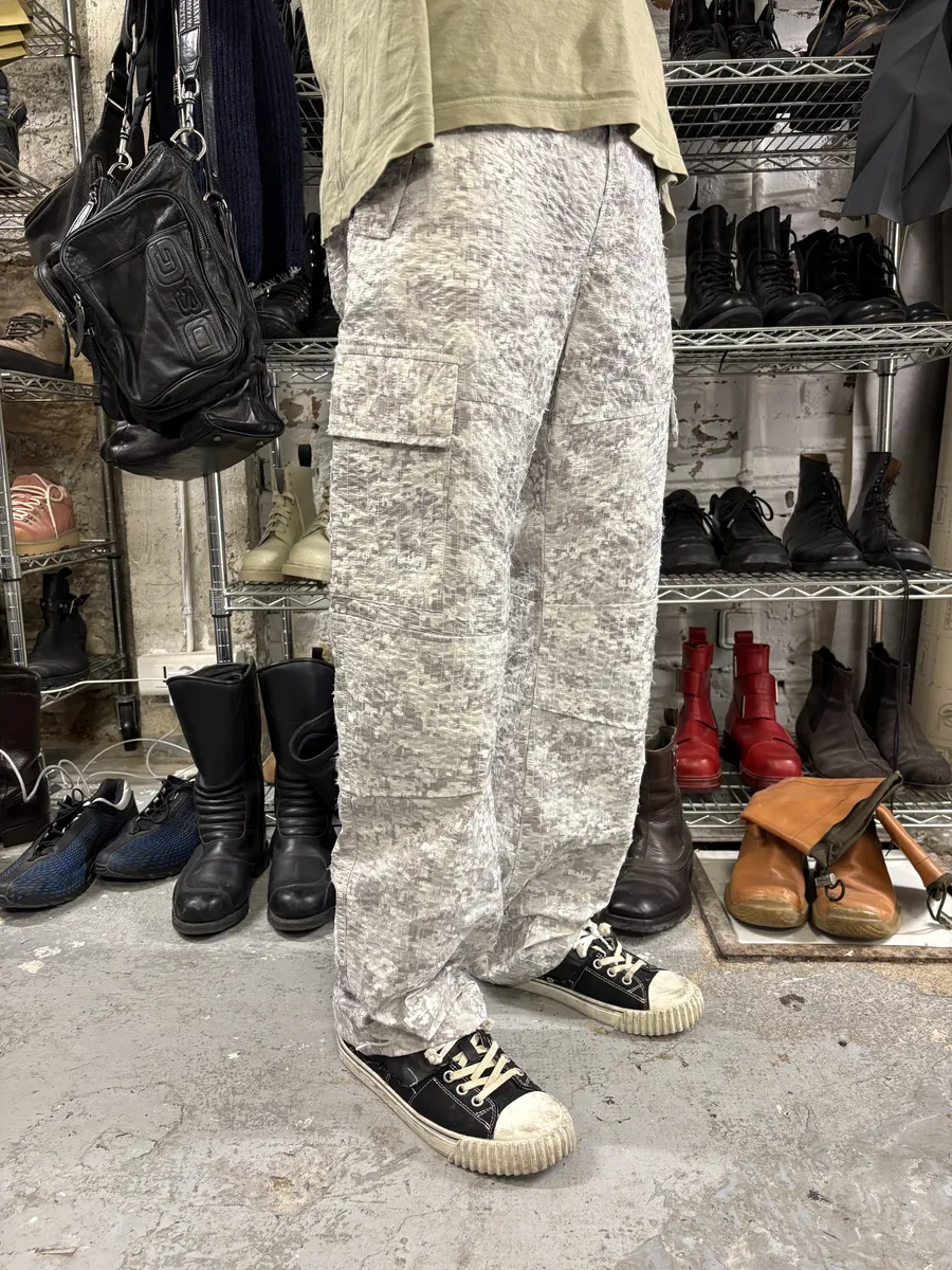 SS2023 Givenchy Camo White Distressed Cargo Pants - Image 5