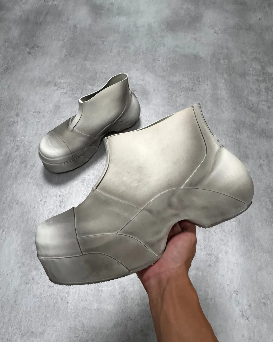 SS2023 Givenchy Dust Show Rubber Rain Low Boots