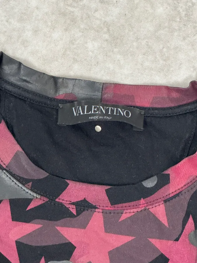 Valentino Black & Red Star Camo T-Shirt - Image 9