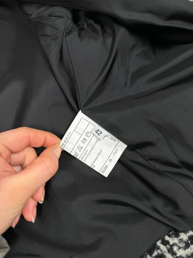 Versace Black & White Tweed Classy Jacket - Image 10