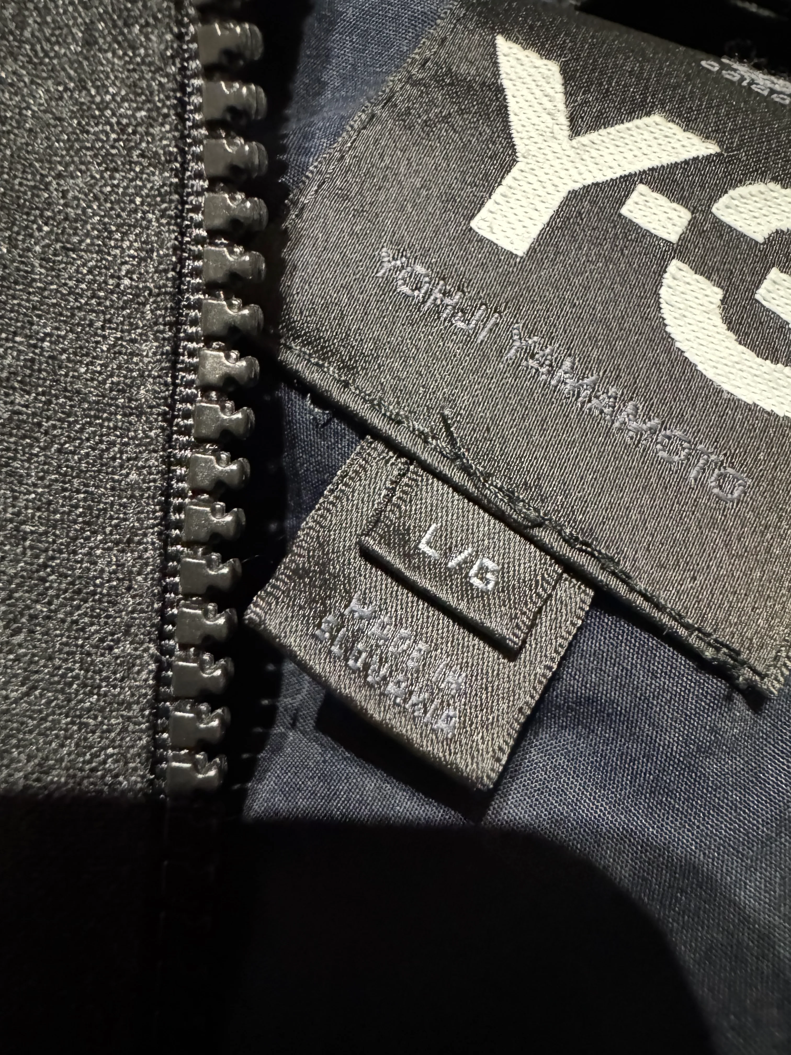 Veste fausse fourrure marron ceintrée - Image 10